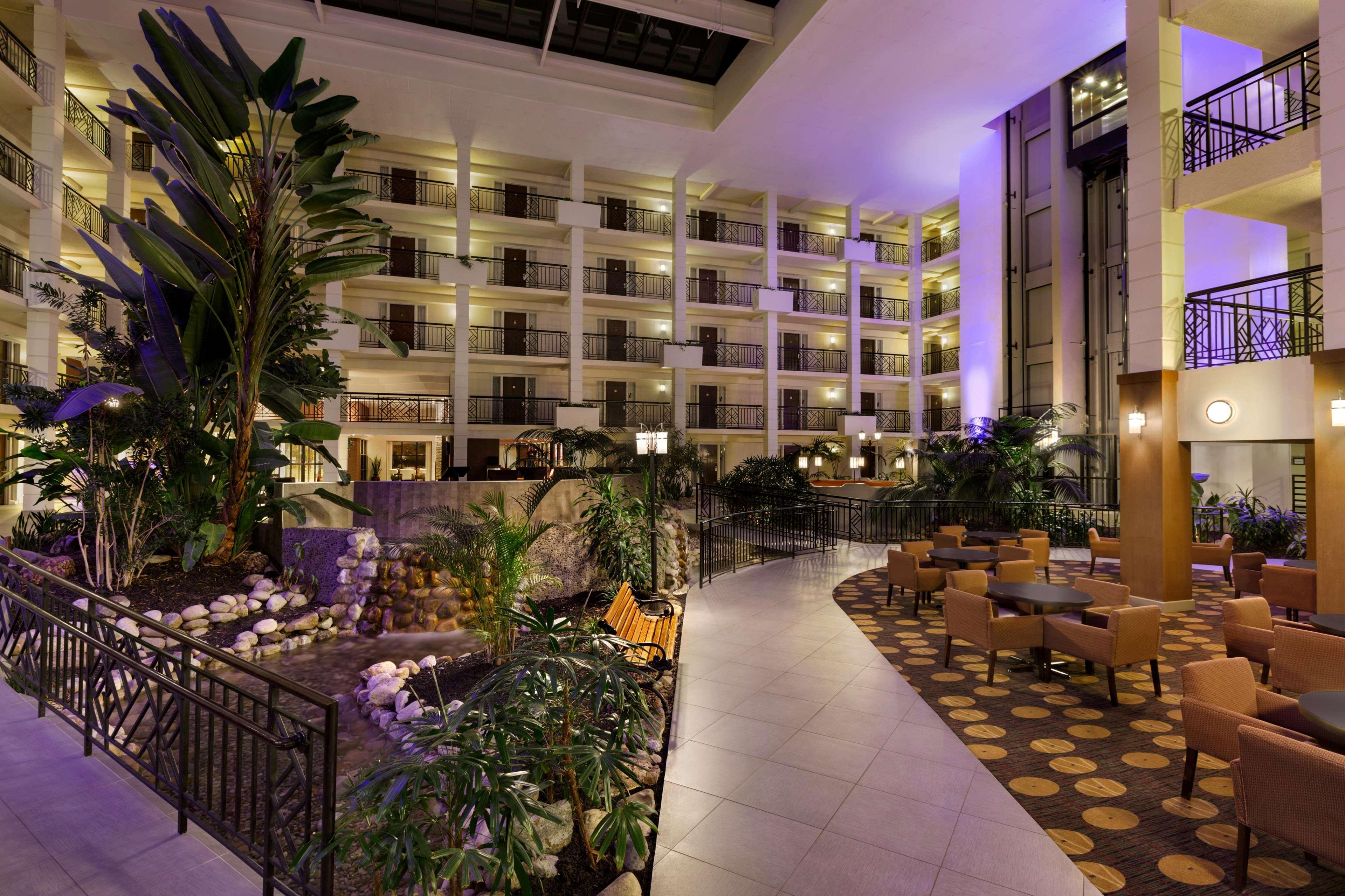 Embassy Suites By Hilton Piscataway Somerset Екстериор снимка